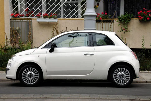 fiat 500 weißer Fiat 500 – Beispiel für Gebrauchtwagenankauf Ehingen (Donau)